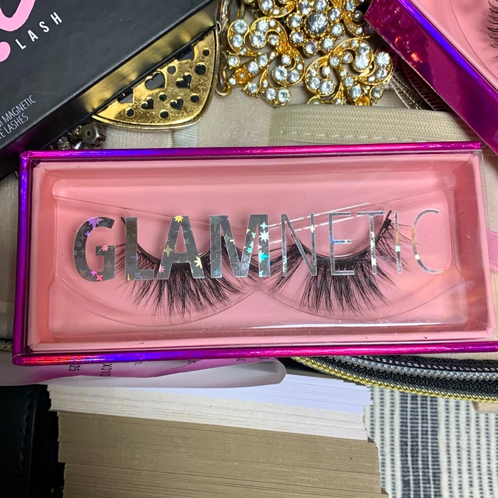 Glamnetic VIBE lashes (clipped track, worn once)
